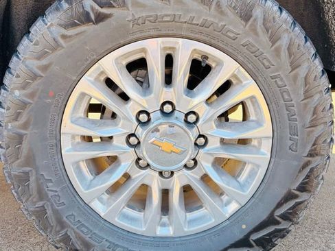 Used 2021 Chevrolet Silverado 2500 High Country w/ Z71 Off-Road Package image 7