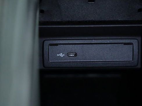 Used 2021 Mercedes-Benz GLA 35 AMG 4MATIC image 21