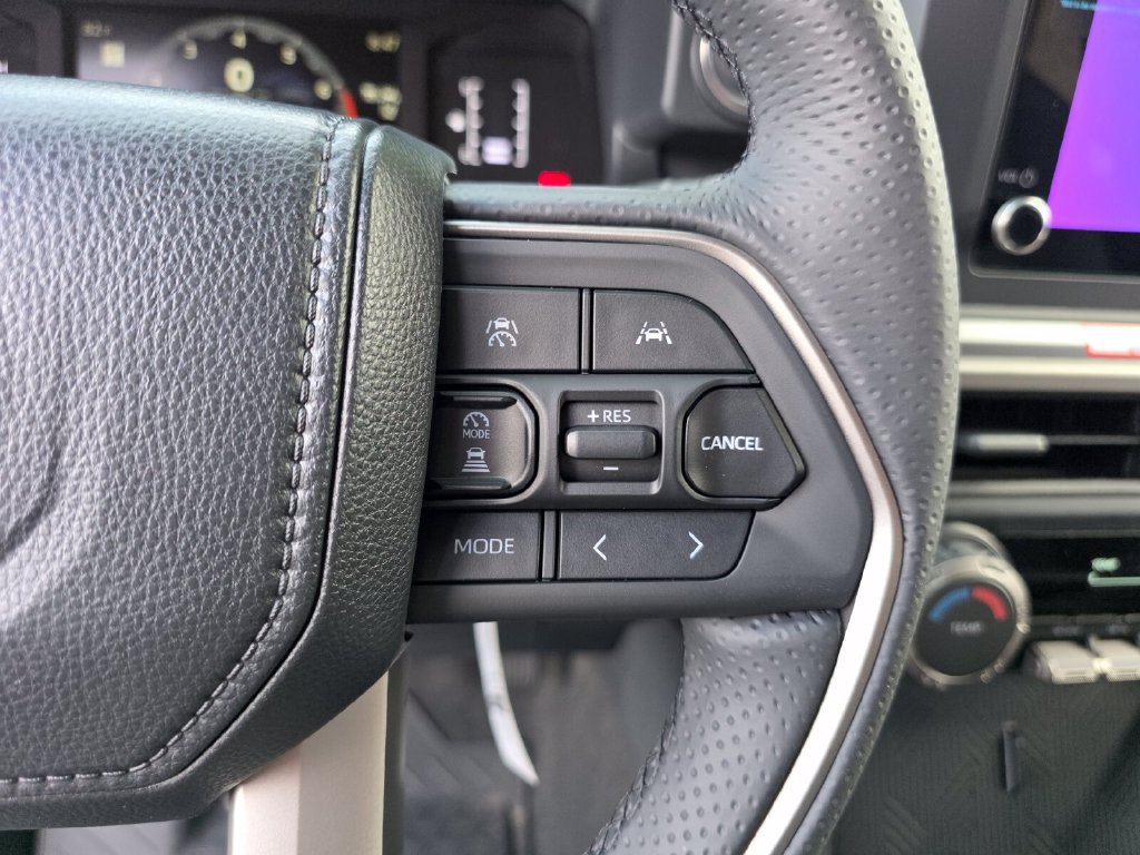New 2026 Toyota 4Runner SR5 AWD/4WD image 30