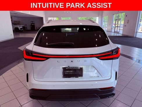 Used 2025 Lexus NX 250 FWD w/ Cold Area Package image 6