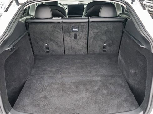Used 2024 Tesla Model Y Long Range image 24