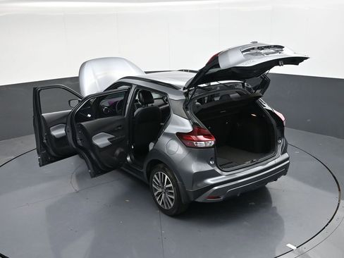 Used 2023 Nissan Kicks SR w/ SR Premium Package image 40