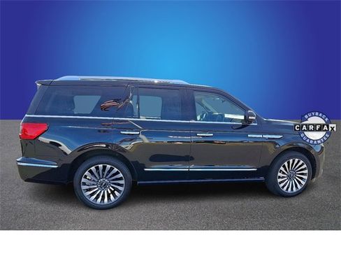 Used 2019 Lincoln Navigator Reserve image 4