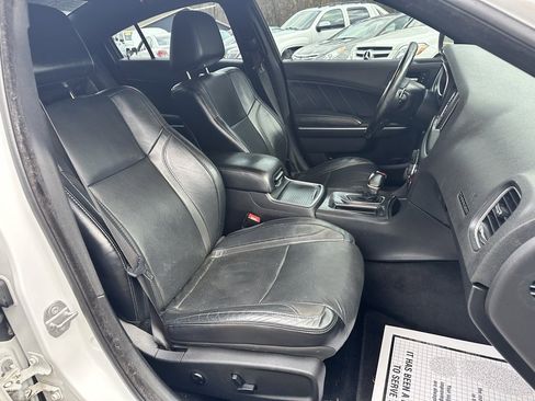 Used 2015 Dodge Charger R/T w/ Plus Group image 25