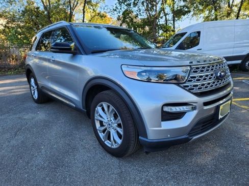 Used 2022 Ford Explorer Limited w/ Equipment Group 301A image 10