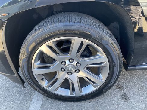 Used 2015 Cadillac Escalade Premium AWD/4WD image 11