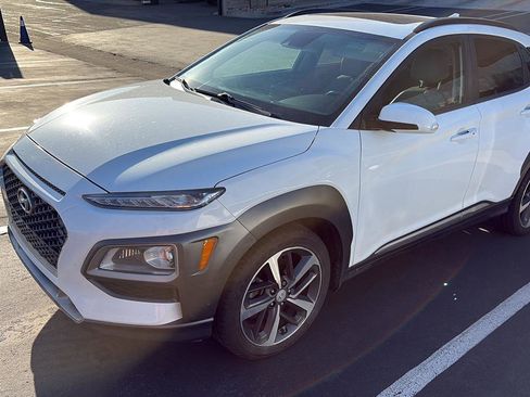 Used 2021 Hyundai Kona Limited w/ Cargo Package AWD/4WD image 2