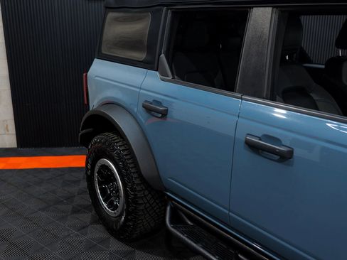 Used 2023 Ford Bronco Black Diamond w/ Sasquatch Package image 6