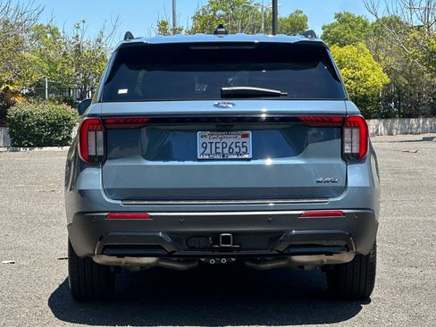 Certified 2025 Ford Explorer ST-Line w/ Premium Package AWD/4WD image 4