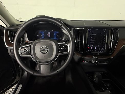 Used 2023 Volvo XC60 B5 Plus w/ Climate Package AWD/4WD image 17