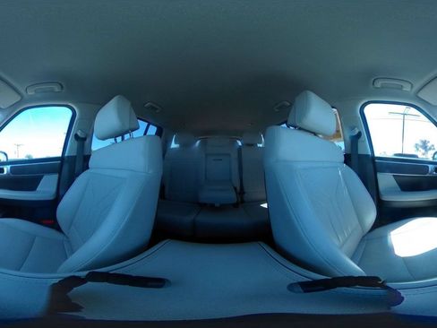 Used 2025 Hyundai Santa Fe SEL FWD image 45