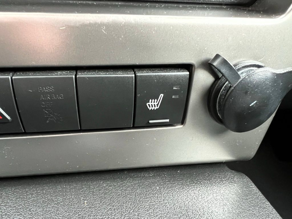Used 2012 Jeep Liberty Sport AWD/4WD image 38