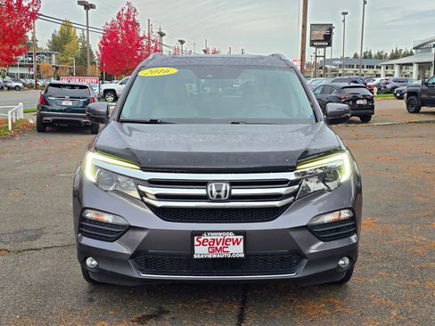 Used 2016 Honda Pilot Elite image 2