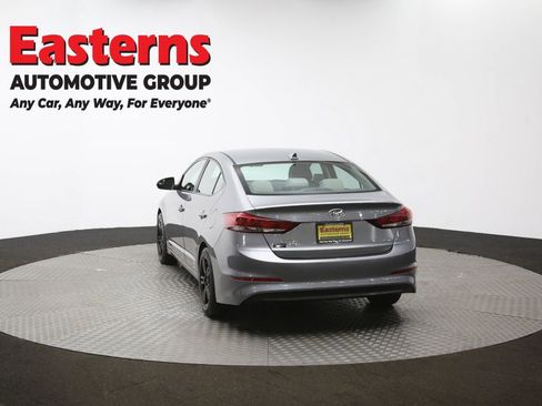 Used 2017 Hyundai Elantra SE w/ Cargo Package image 62
