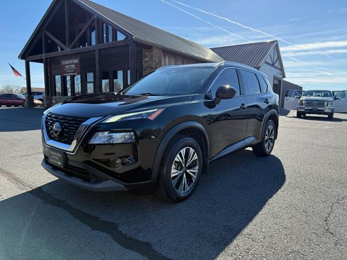 Used 2023 Nissan Rogue SV w/ SV Premium B Package image 2
