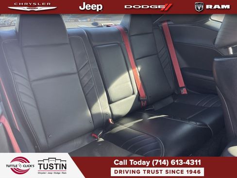 Used 2016 Dodge Challenger SRT Hellcat RWD image 17