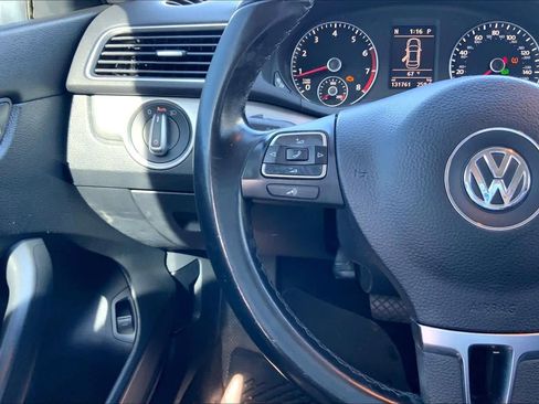 Used 2015 Volkswagen Passat 1.8T SE image 22