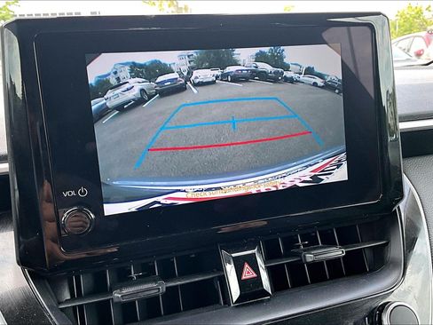 Used 2025 Toyota Corolla LE FWD image 20