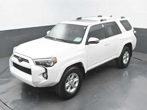 Used 2020 Toyota 4Runner SR5 Premium w/ Moonroof Package AWD/4WD image 33