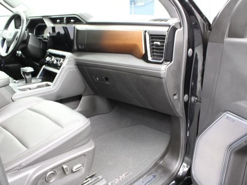Used 2024 GMC Sierra 1500 Denali AWD/4WD image 41