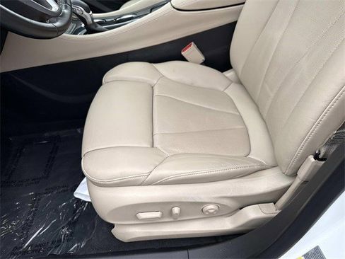 Used 2018 Buick Envision Premium w/ Driver Confidence Package image 15