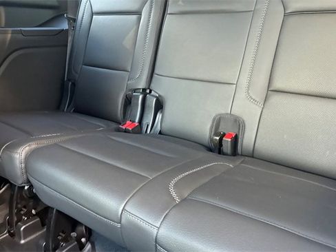 Used 2024 GMC Yukon Denali w/ Advanced Technology Package image 15