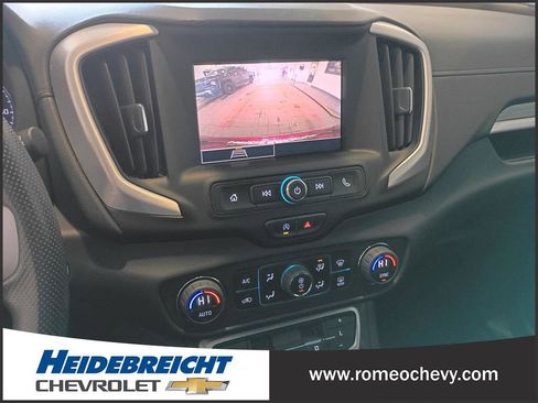 Used 2023 GMC Terrain SLE w/ Driver Convenience Package image 25