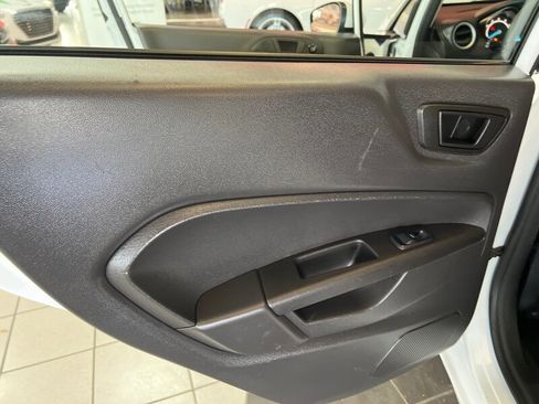 Used 2018 Ford Fiesta SE image 24