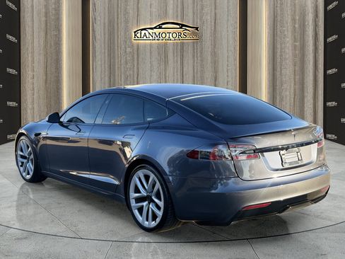 Used 2021 Tesla Model S Plaid image 5