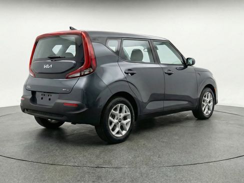 Used 2025 Kia Soul LX w/ LX Technology Package image 9