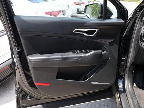Used 2024 Kia Sportage EX FWD image 10