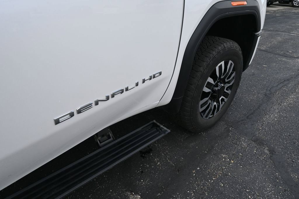 Used 2025 GMC Sierra 3500 Denali Ultimate AWD/4WD image 23