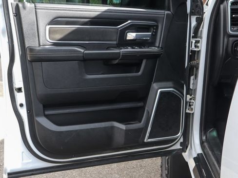 Used 2020 RAM 2500 Laramie w/ Night Edition AWD/4WD image 17
