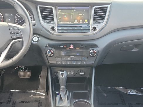 Used 2016 Hyundai Tucson Limited AWD/4WD image 29