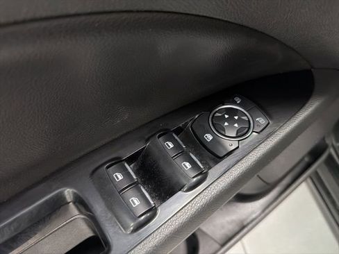 Used 2015 Ford Fusion SE w/ Equipment Group 202A FWD image 12