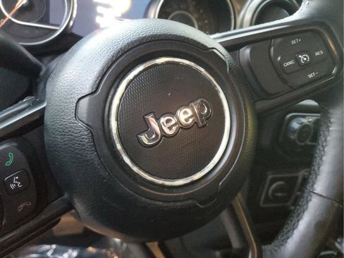 Certified 2018 Jeep Wrangler Unlimited Sport S image 27