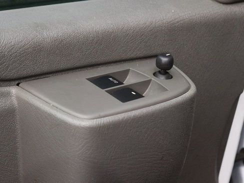 Used 2024 GMC Savana 2500 w/ Driver Convenience Package image 13