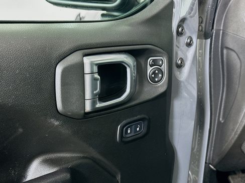 Used 2023 Jeep Wrangler Unlimited w/ 8.4" Radio Group AWD/4WD image 15