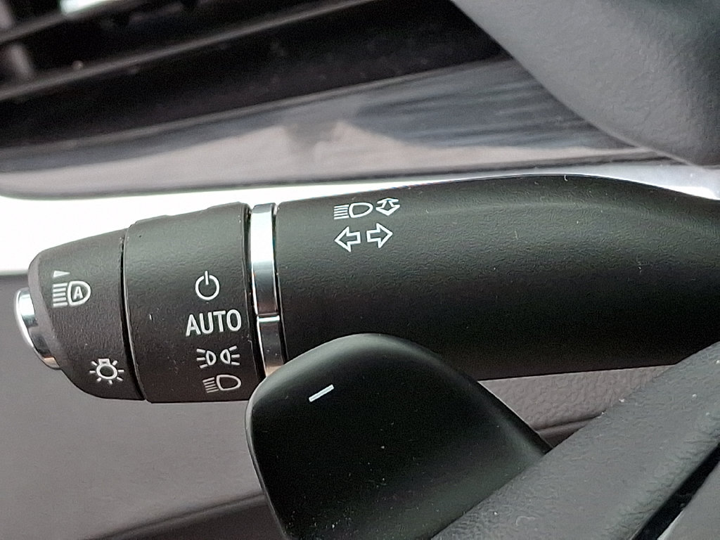 Used 2024 Buick Enclave Essence w/ Sport Touring Edition FWD image 26