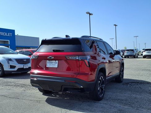 Used 2025 Chevrolet Equinox RS FWD image 2