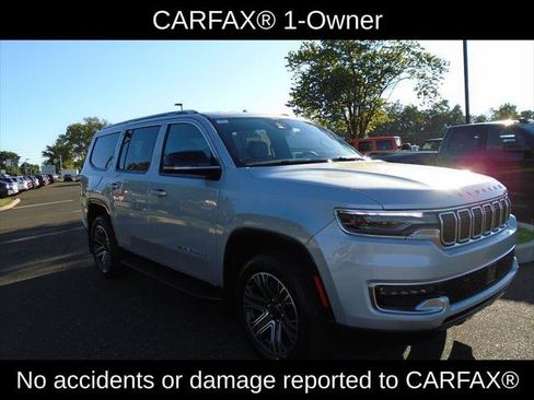 Used 2025 Jeep Wagoneer 4WD w/ Mopar Step-Up Package image 2
