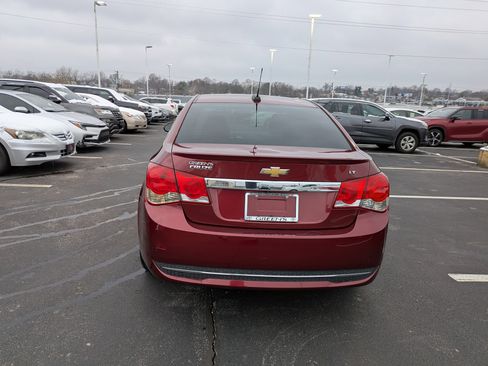 Used 2016 Chevrolet Cruze LT w/ Sun And Sound Package image 9