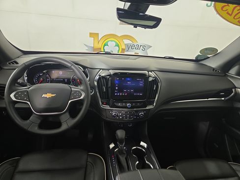 Used 2023 Chevrolet Traverse Premier AWD/4WD image 15