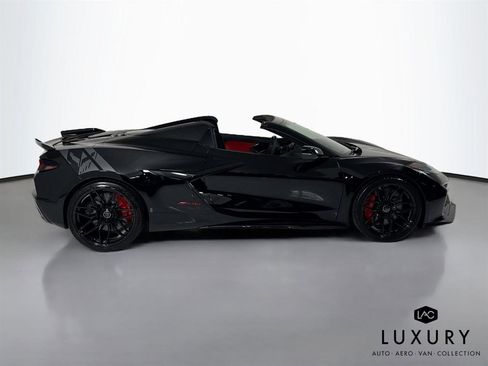 Used 2023 Chevrolet Corvette Z06 w/ Stealth Interior Trim Package RWD image 5