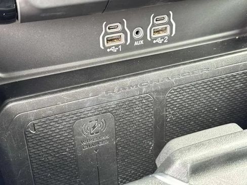 Used 2025 RAM 1500 Laramie AWD/4WD image 39