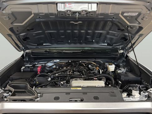 Used 2025 Toyota Tacoma SR5 AWD/4WD image 13