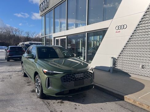 Used 2025 Audi Q5 Premium Plus w/ Premium Plus image 1