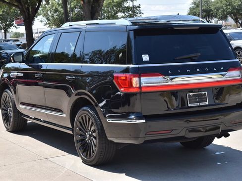 Used 2021 Lincoln Navigator Reserve w/ Luxury Package AWD/4WD image 10