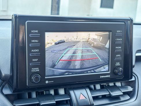 Used 2021 Toyota RAV4 XLE w/ Convenience Package image 26