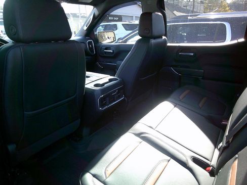 Used 2020 GMC Sierra 1500 AT4 w/ AT4 Premium Package image 9